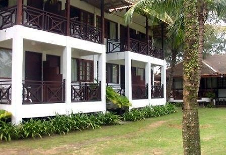 Duta Sands Beach Resort Куантан Екстер'єр фото